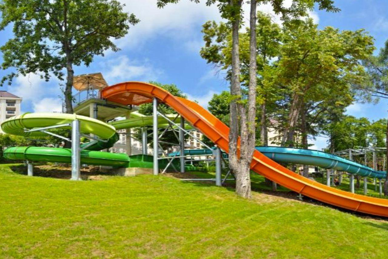 Melia Grand Hermitage All Inclusive Golden Sands Exterior foto The water park at the Grand Country Waterpark