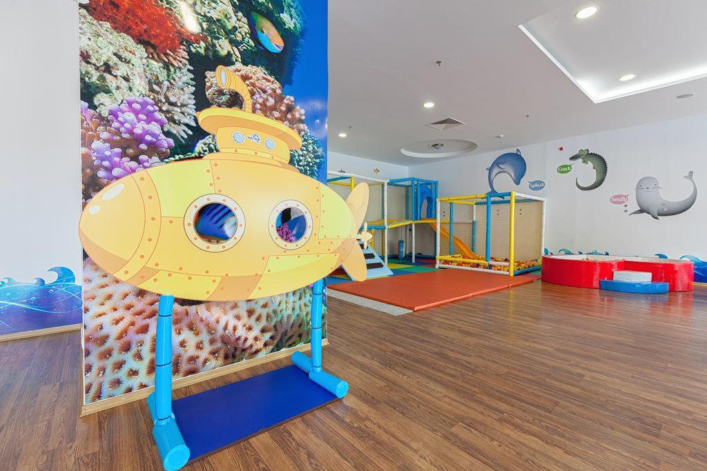 Melia Grand Hermitage All Inclusive Golden Sands Exterior foto The children's playroom at the hospital