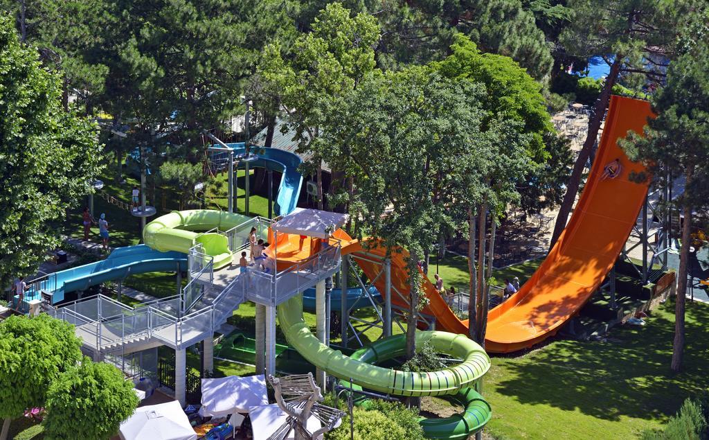 Melia Grand Hermitage All Inclusive Golden Sands Exterior foto The water park