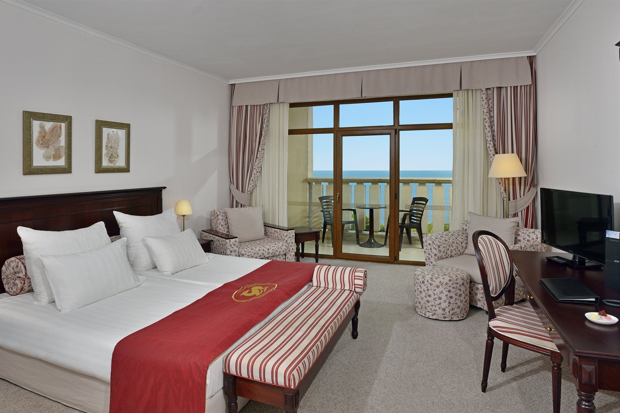 Melia Grand Hermitage All Inclusive Golden Sands Exterior foto A room at the hotel